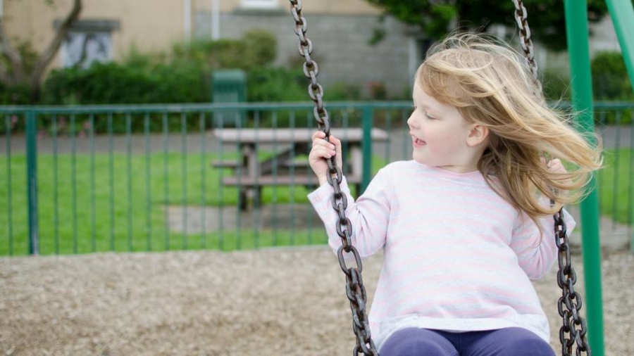 Ideas for enjoying the great outdoors as a family in the summer
