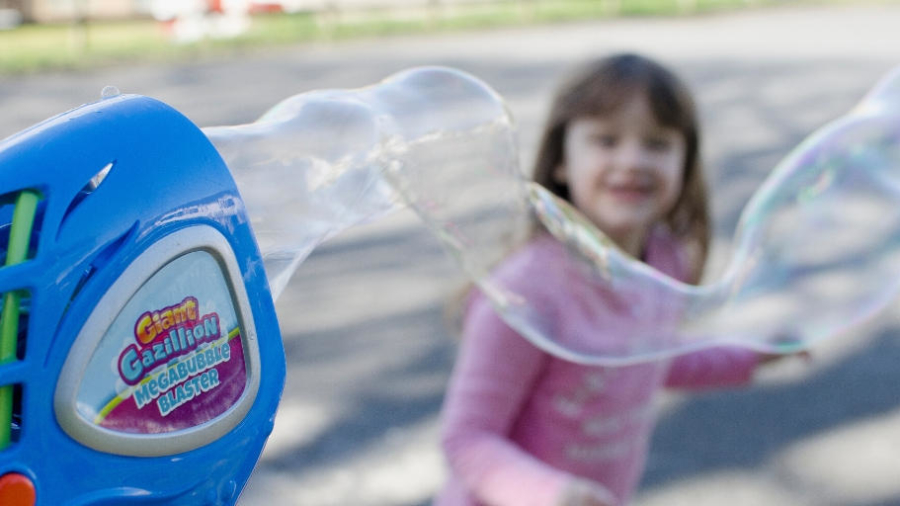 Fun at home Gazillion Bubbles