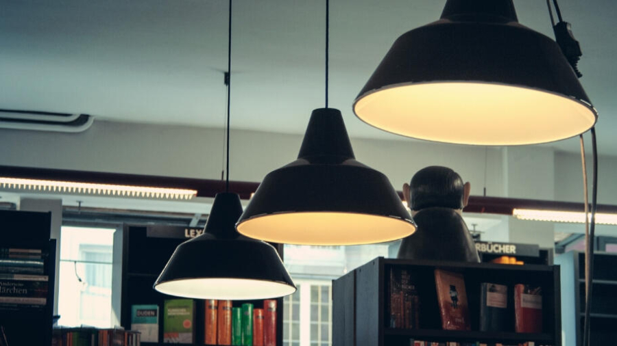 Astound your guests with pendant lighting at home