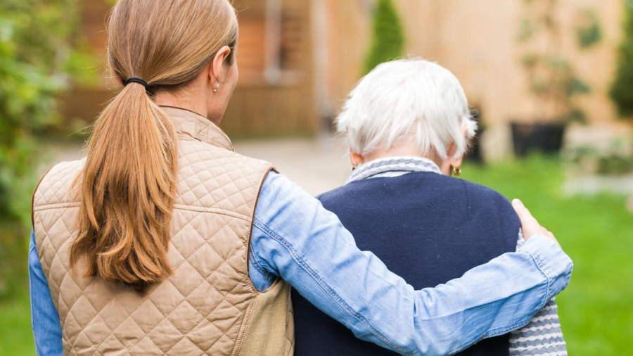 Practical guide for caring for someone with dementia