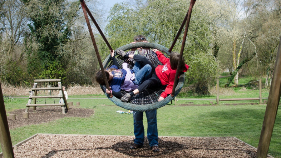 Twitter Siblings April 2021
