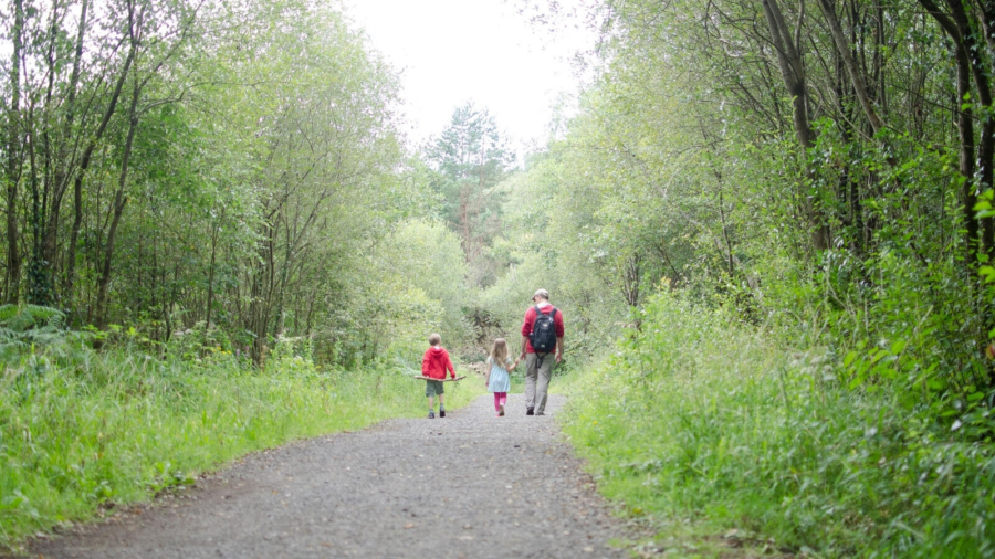 Ideas for fun outdoor family activities to try this summer