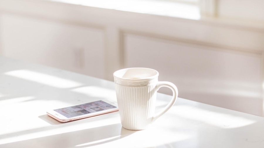 ways to spring clean your life in 2022