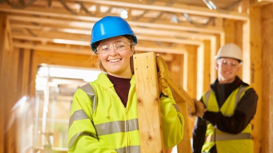 The benefits of construction apprenticeships for young people