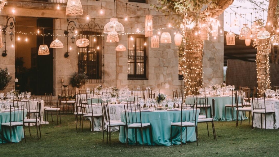 Ways to make a wedding less stressful