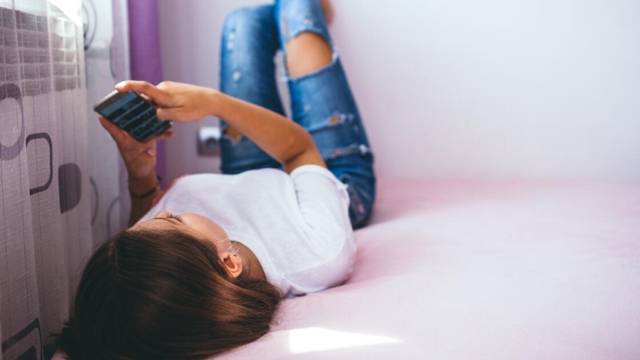 Teaching your child to use social media responsibly