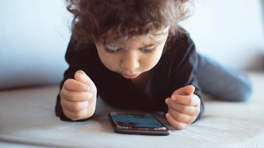 Top tips for reducing your childs screen time
