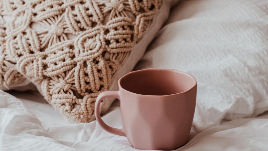 decorating with earthy tones in the home