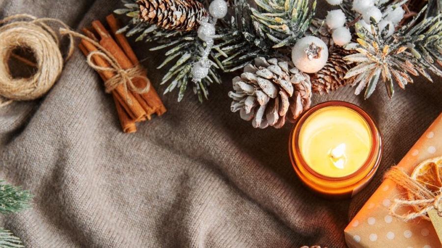 cosy candles Christmas present